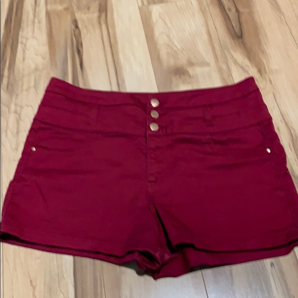 Women’s plus size burgundy high rise shorts